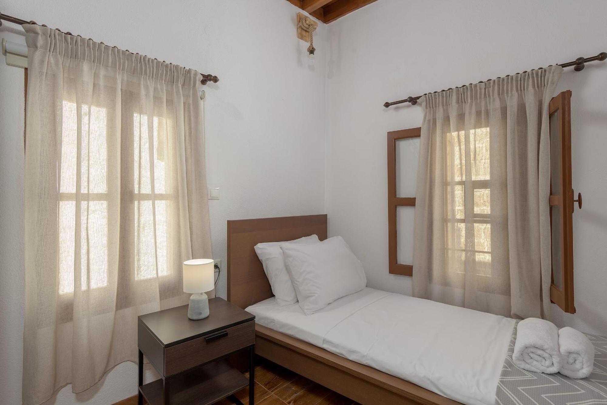 Rustic Self-Inn Rhodes City Kültér fotó