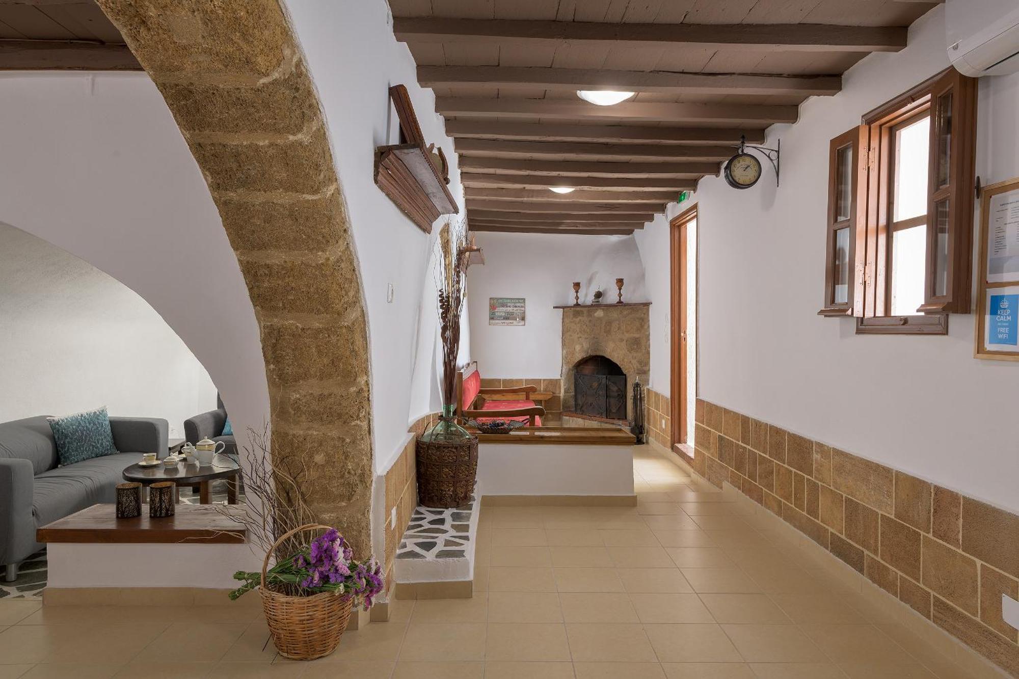Rustic Self-Inn Rhodes City Kültér fotó